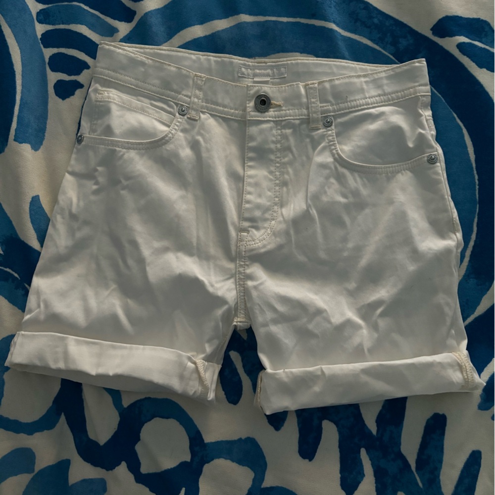 White all gender children, Burberry new with tags shorts